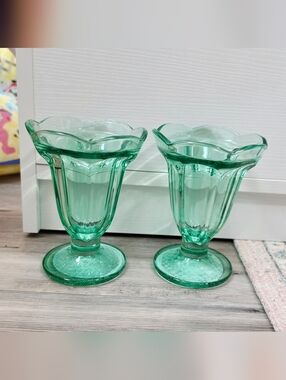 Target Bullseye Summer 2026 Glass Ice Cream & Milkshake Dish Set - Green